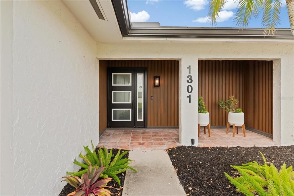 For Rent: $5,500 (3 beds, 2 baths, 2045 Square Feet)