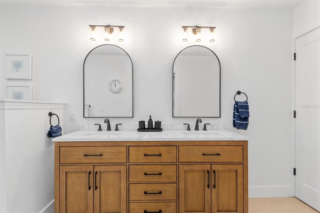 For Rent: $5,500 (3 beds, 2 baths, 2045 Square Feet)