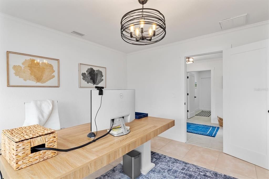 For Rent: $5,500 (3 beds, 2 baths, 2045 Square Feet)