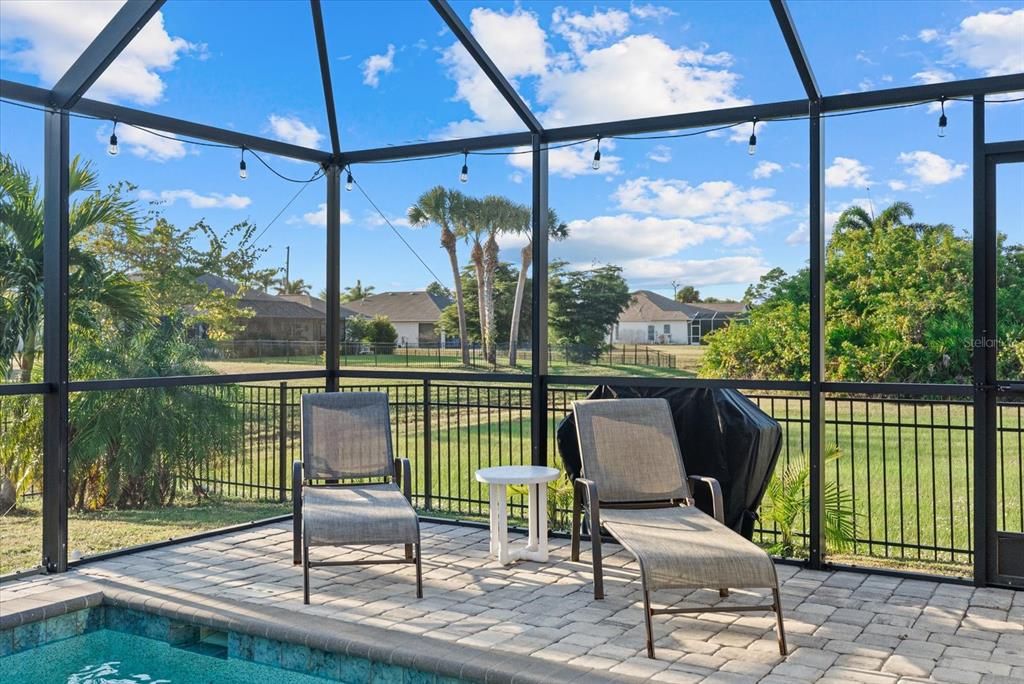 For Sale: $459,000 (3 beds, 2 baths, 1753 Square Feet)