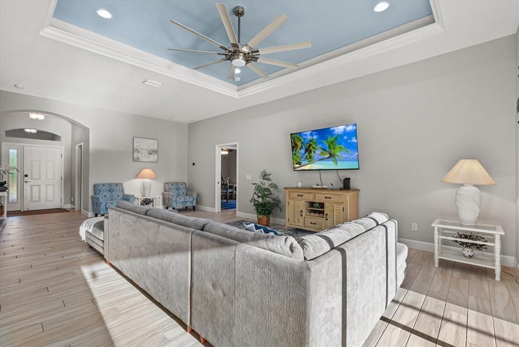 For Sale: $459,000 (3 beds, 2 baths, 1753 Square Feet)