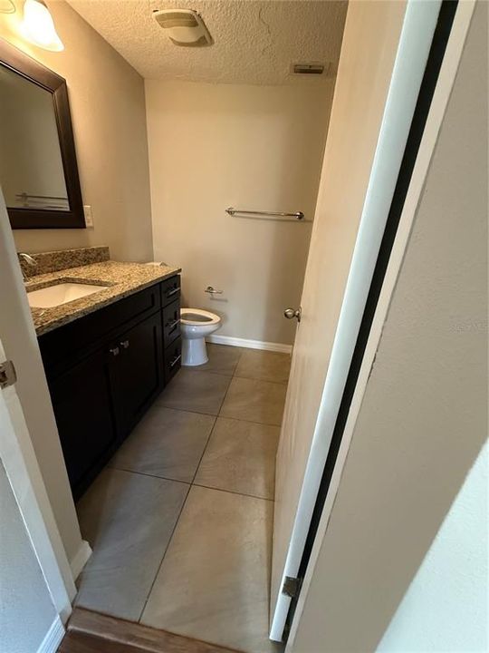 出租: $1,800 (2 贝兹, 2 浴室, 1125 平方英尺)