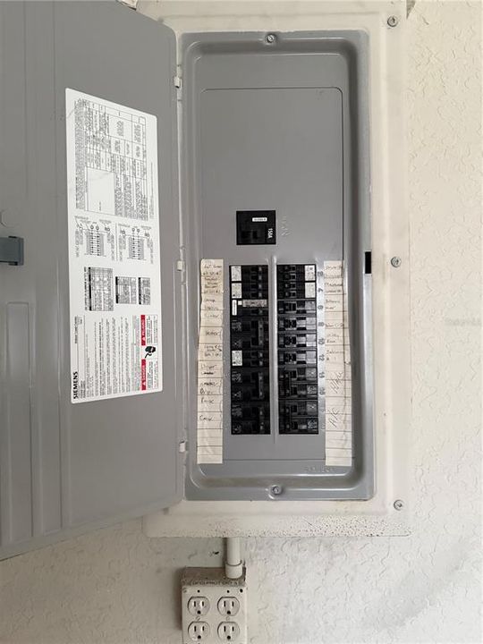 出租: $1,800 (2 贝兹, 2 浴室, 1125 平方英尺)