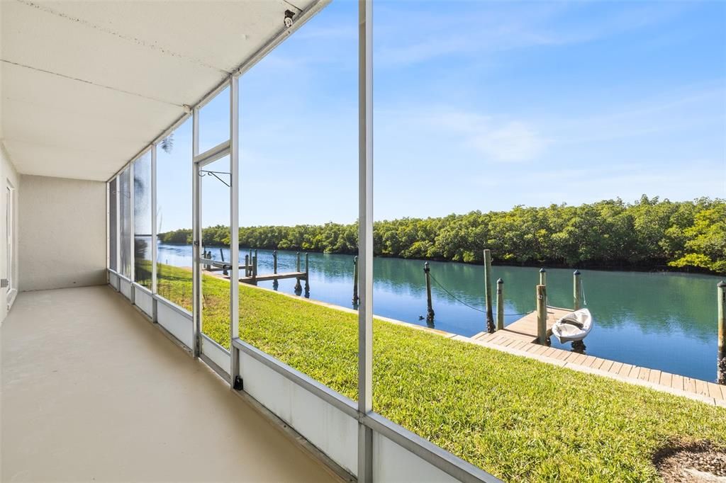 For Sale: $260,000 (2 beds, 1 baths, 1100 Square Feet)