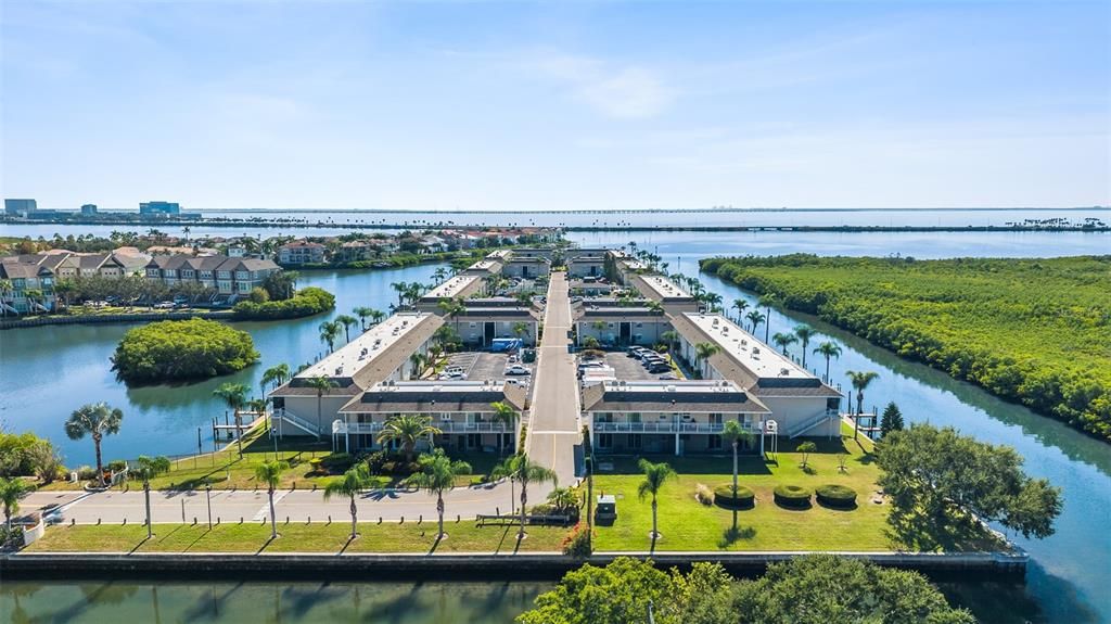 For Sale: $260,000 (2 beds, 1 baths, 1100 Square Feet)