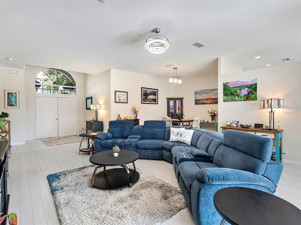 出租: $2,700 (3 贝兹, 2 浴室, 1635 平方英尺)