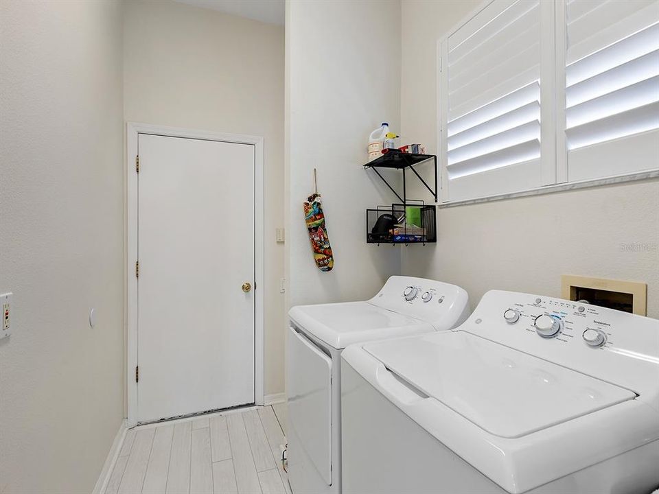 出租: $2,700 (3 贝兹, 2 浴室, 1635 平方英尺)