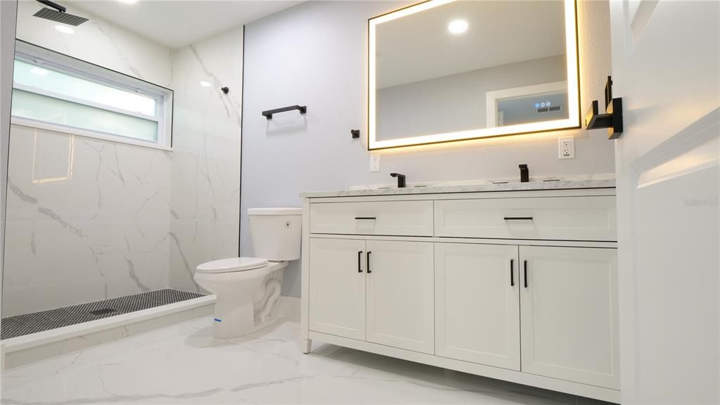 For Sale: $650,000 (4 beds, 2 baths, 2026 Square Feet)