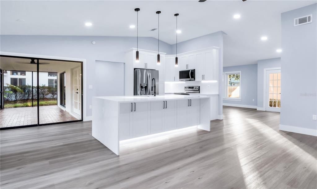 For Sale: $650,000 (4 beds, 2 baths, 2026 Square Feet)