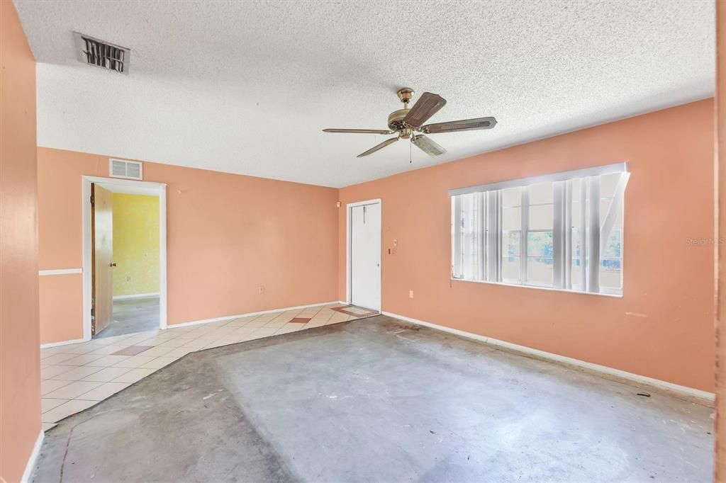 For Sale: $269,900 (3 beds, 2 baths, 1248 Square Feet)