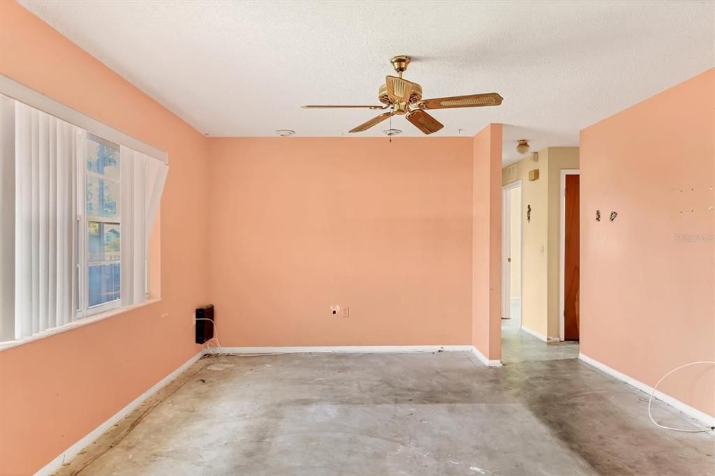 For Sale: $269,900 (3 beds, 2 baths, 1248 Square Feet)