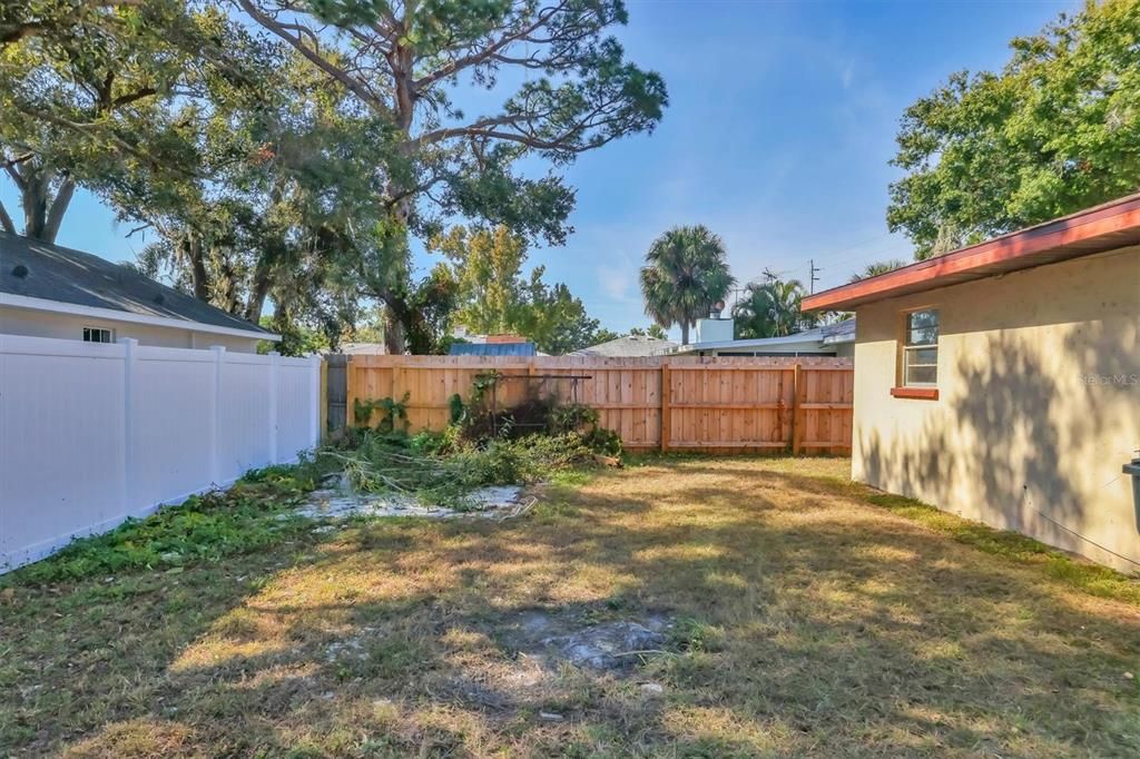 For Sale: $269,900 (3 beds, 2 baths, 1248 Square Feet)