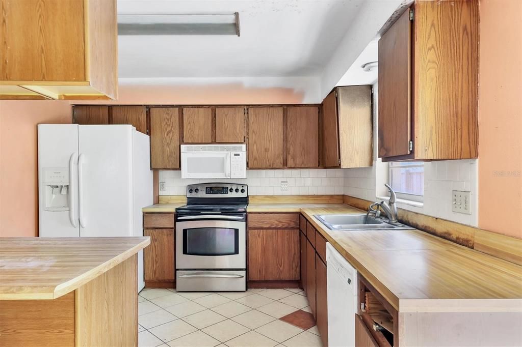 For Sale: $269,900 (3 beds, 2 baths, 1248 Square Feet)