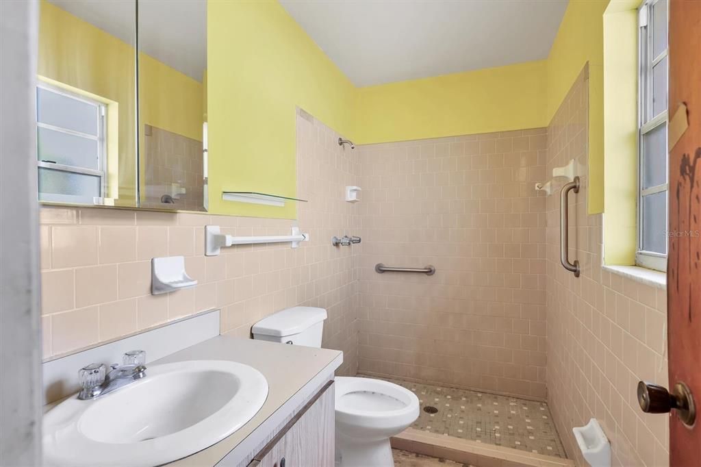 For Sale: $269,900 (3 beds, 2 baths, 1248 Square Feet)