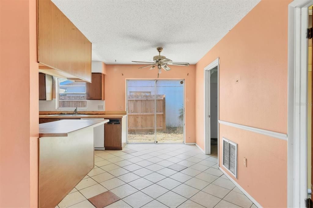 For Sale: $269,900 (3 beds, 2 baths, 1248 Square Feet)