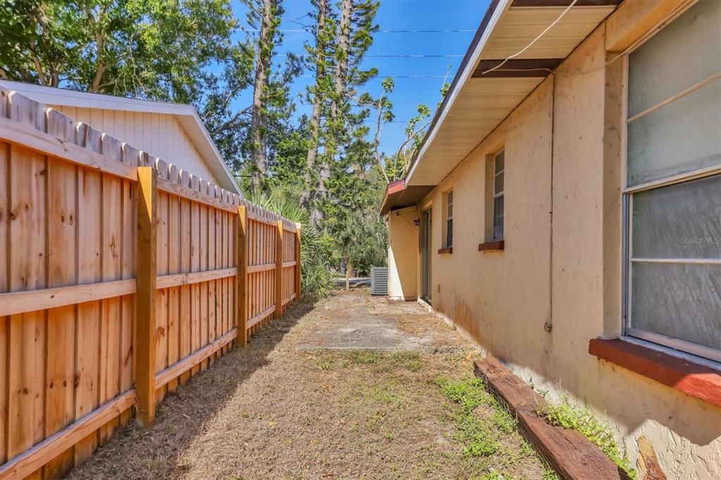 For Sale: $269,900 (3 beds, 2 baths, 1248 Square Feet)