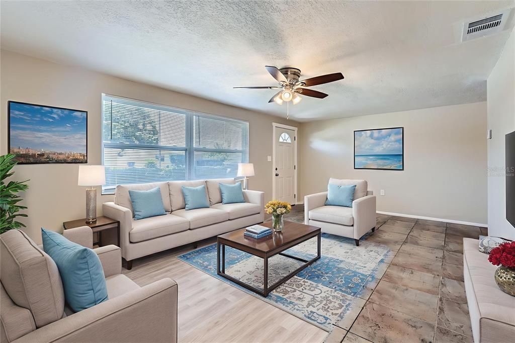 For Sale: $265,000 (3 beds, 1 baths, 1289 Square Feet)