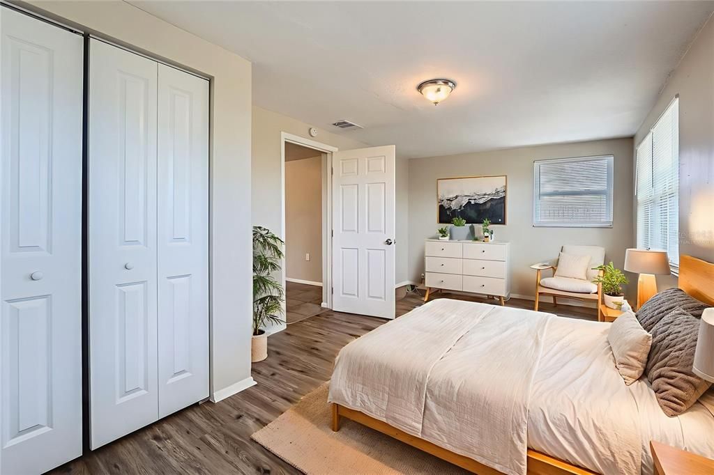 For Sale: $265,000 (3 beds, 1 baths, 1289 Square Feet)