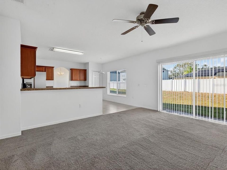 待售: $324,900 (4 贝兹, 2 浴室, 2162 平方英尺)