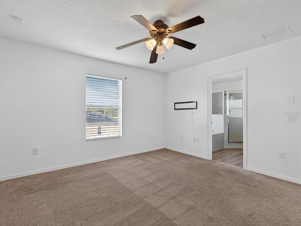 待售: $324,900 (4 贝兹, 2 浴室, 2162 平方英尺)