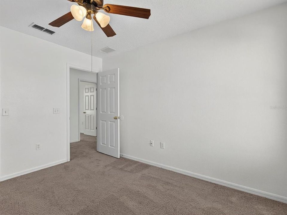 待售: $324,900 (4 贝兹, 2 浴室, 2162 平方英尺)