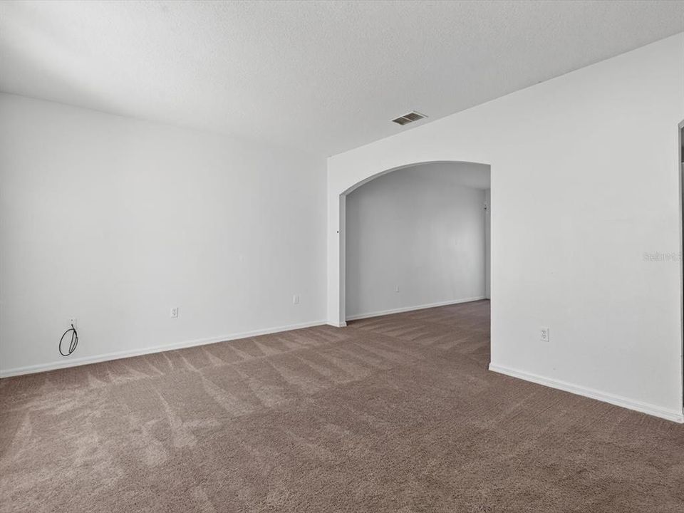 待售: $324,900 (4 贝兹, 2 浴室, 2162 平方英尺)