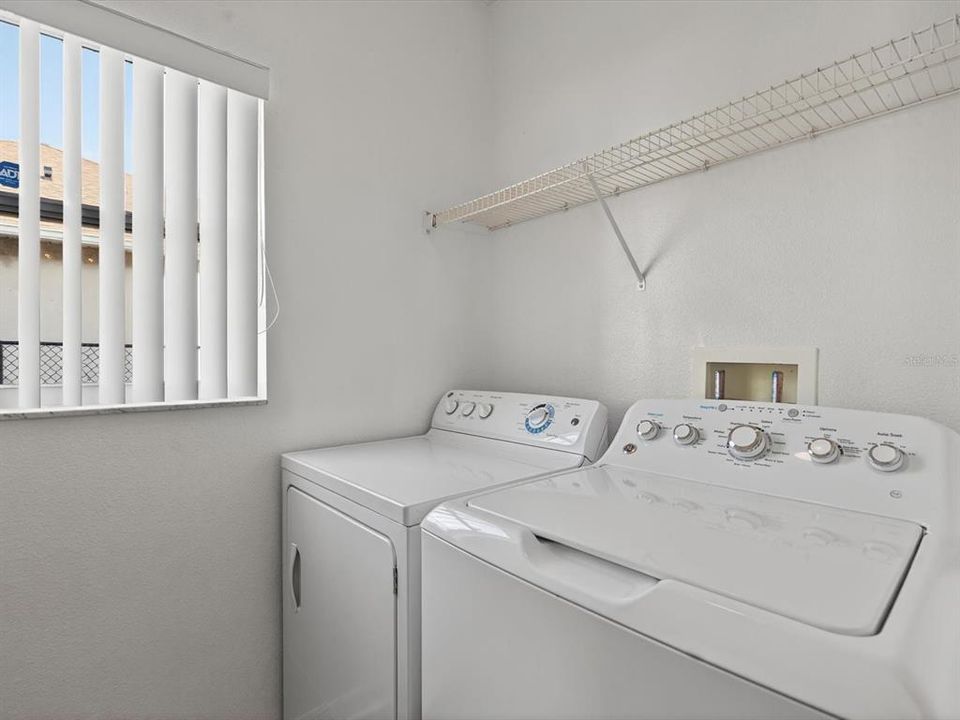 待售: $324,900 (4 贝兹, 2 浴室, 2162 平方英尺)