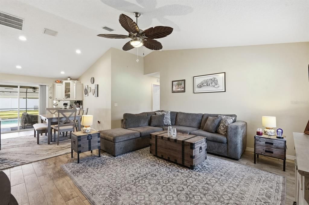 待售: $339,900 (3 贝兹, 2 浴室, 1260 平方英尺)