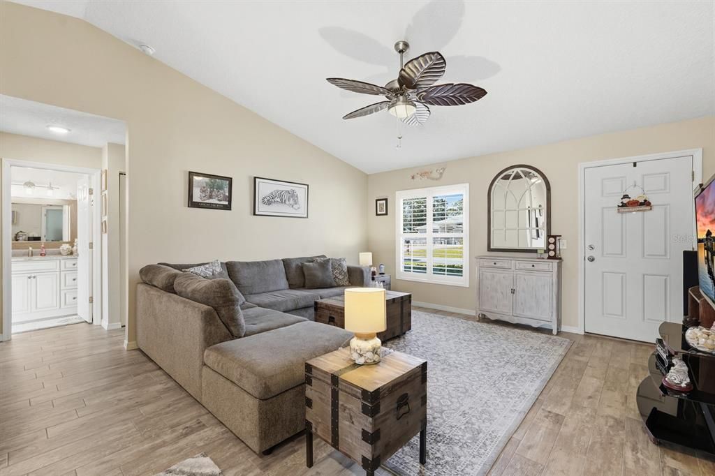 待售: $339,900 (3 贝兹, 2 浴室, 1260 平方英尺)