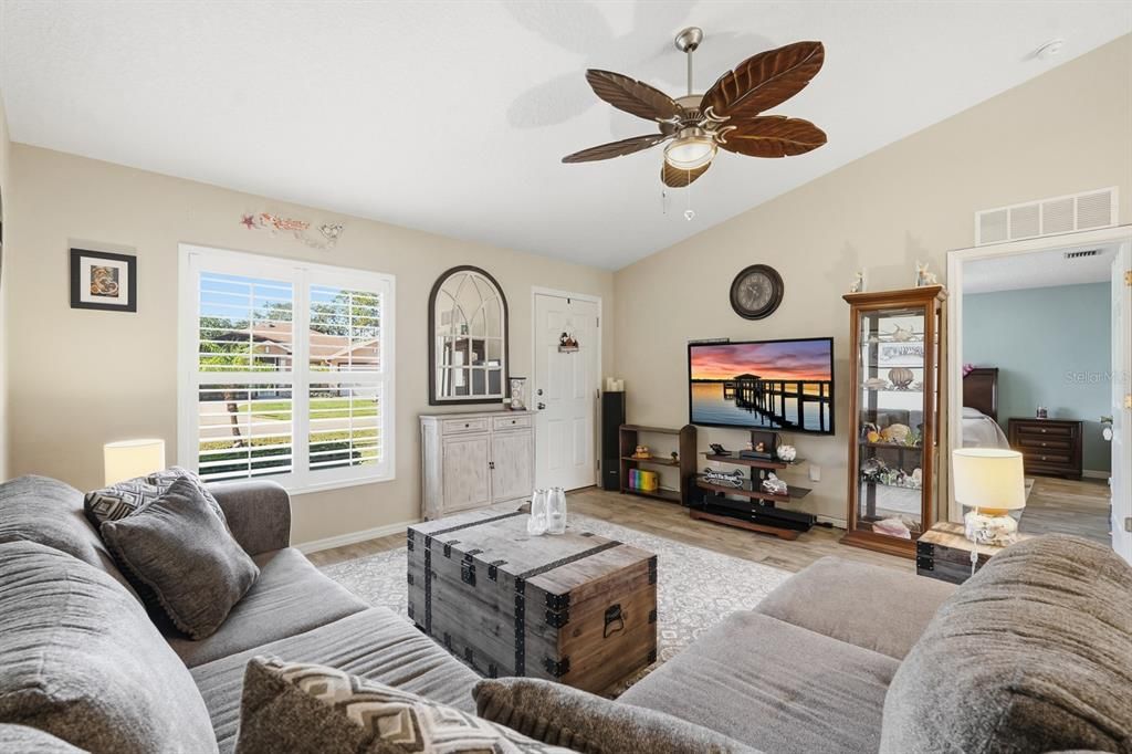 待售: $339,900 (3 贝兹, 2 浴室, 1260 平方英尺)