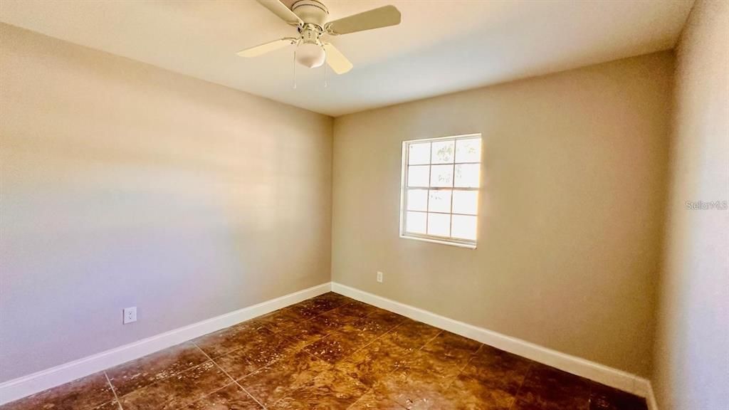 En Renta: $875 (1 camas, 1 baños, 6205 Pies cuadrados)