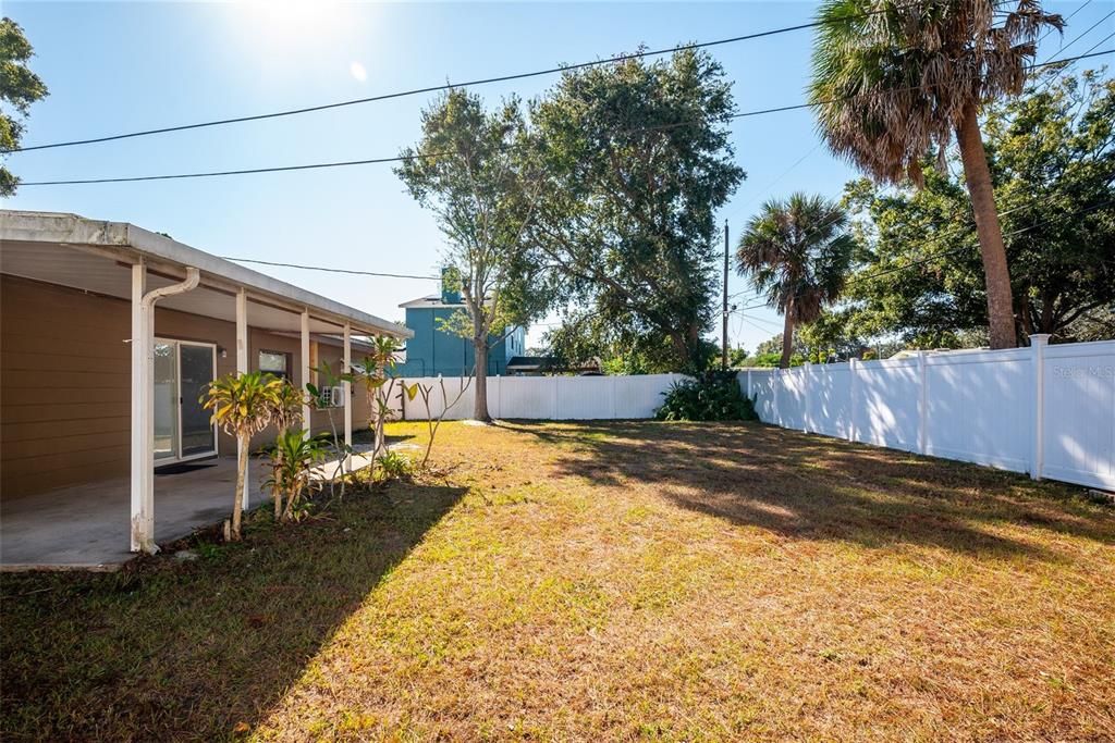 En Venta: $319,000 (4 camas, 2 baños, 1257 Pies cuadrados)