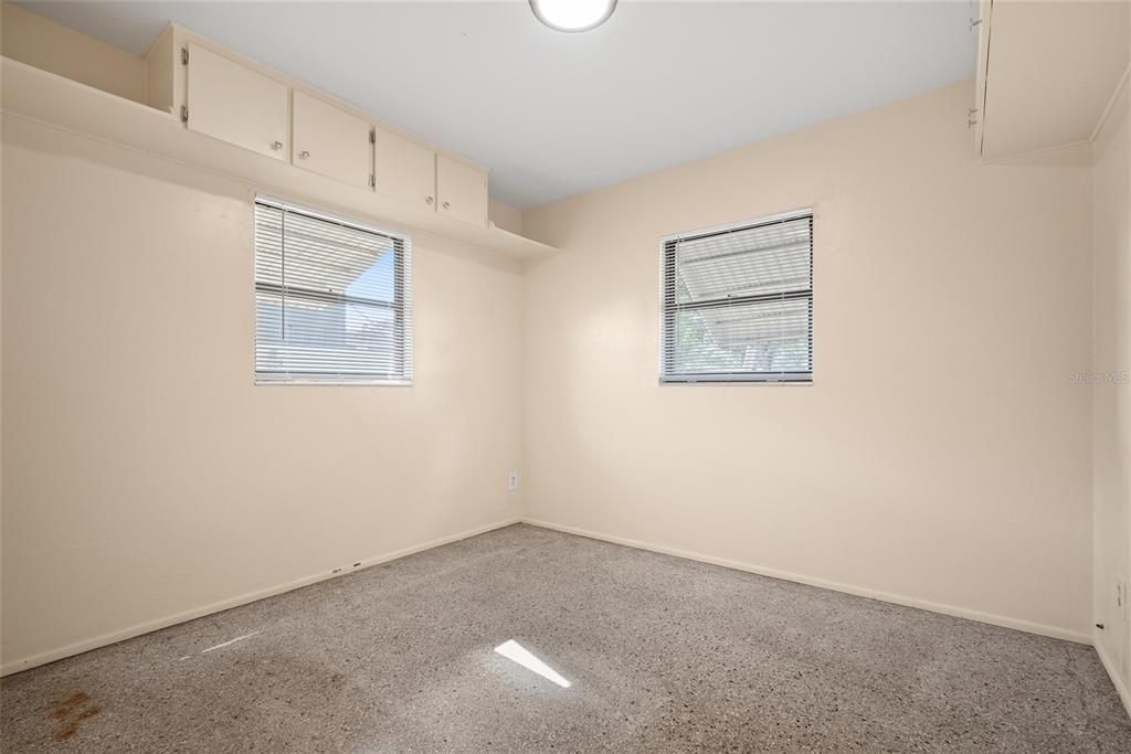 En Venta: $319,000 (4 camas, 2 baños, 1257 Pies cuadrados)