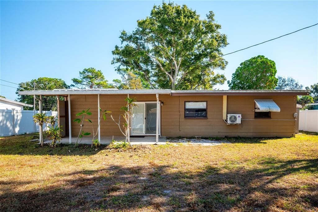 En Venta: $319,000 (4 camas, 2 baños, 1257 Pies cuadrados)