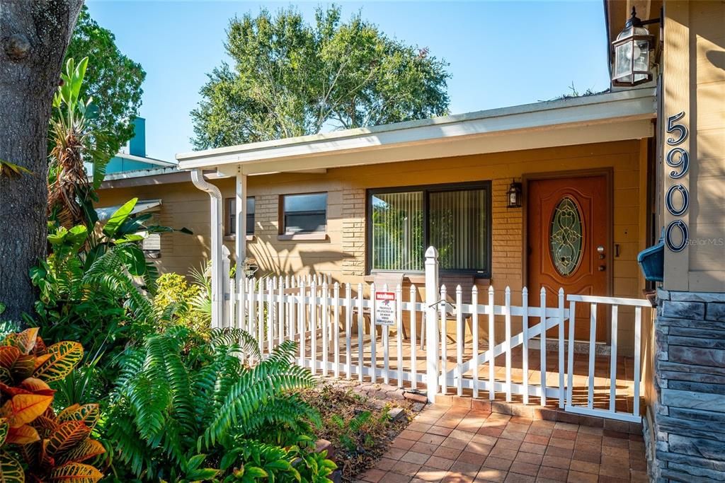 En Venta: $319,000 (4 camas, 2 baños, 1257 Pies cuadrados)