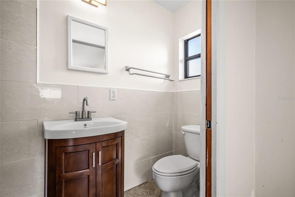 En Venta: $319,000 (4 camas, 2 baños, 1257 Pies cuadrados)