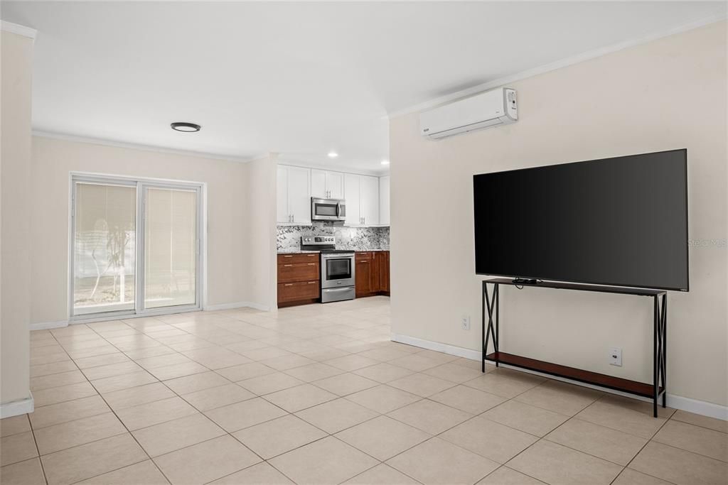 En Venta: $319,000 (4 camas, 2 baños, 1257 Pies cuadrados)