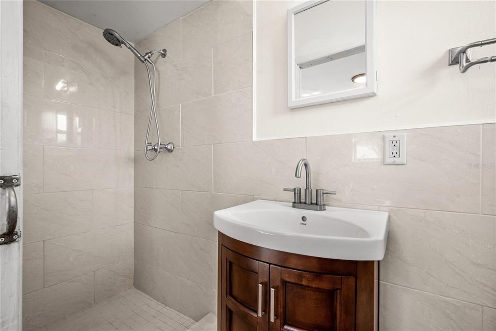 En Venta: $319,000 (4 camas, 2 baños, 1257 Pies cuadrados)