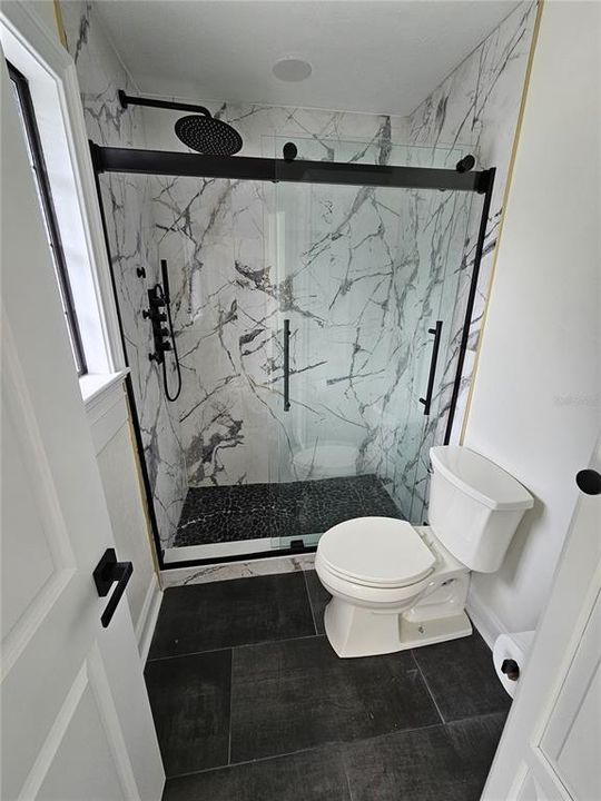 待售: $850,000 (5 贝兹, 3 浴室, 4100 平方英尺)