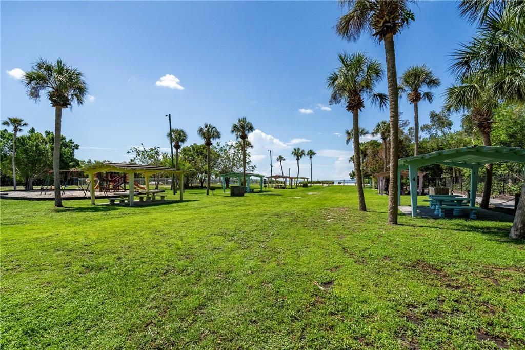 En Venta: $1,150,000 (4 camas, 3 baños, 2498 Pies cuadrados)