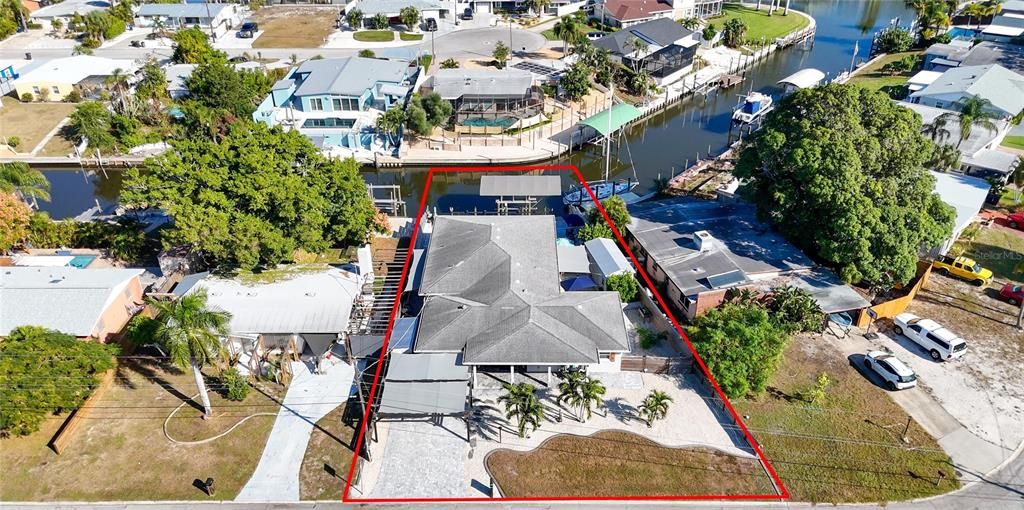 En Venta: $1,150,000 (4 camas, 3 baños, 2498 Pies cuadrados)