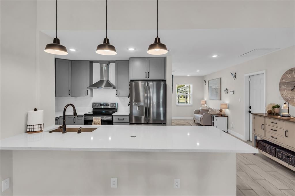 En Venta: $1,150,000 (4 camas, 3 baños, 2498 Pies cuadrados)