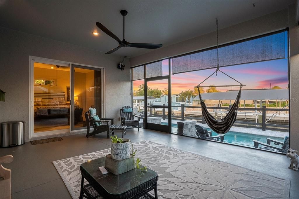 En Venta: $1,150,000 (4 camas, 3 baños, 2498 Pies cuadrados)