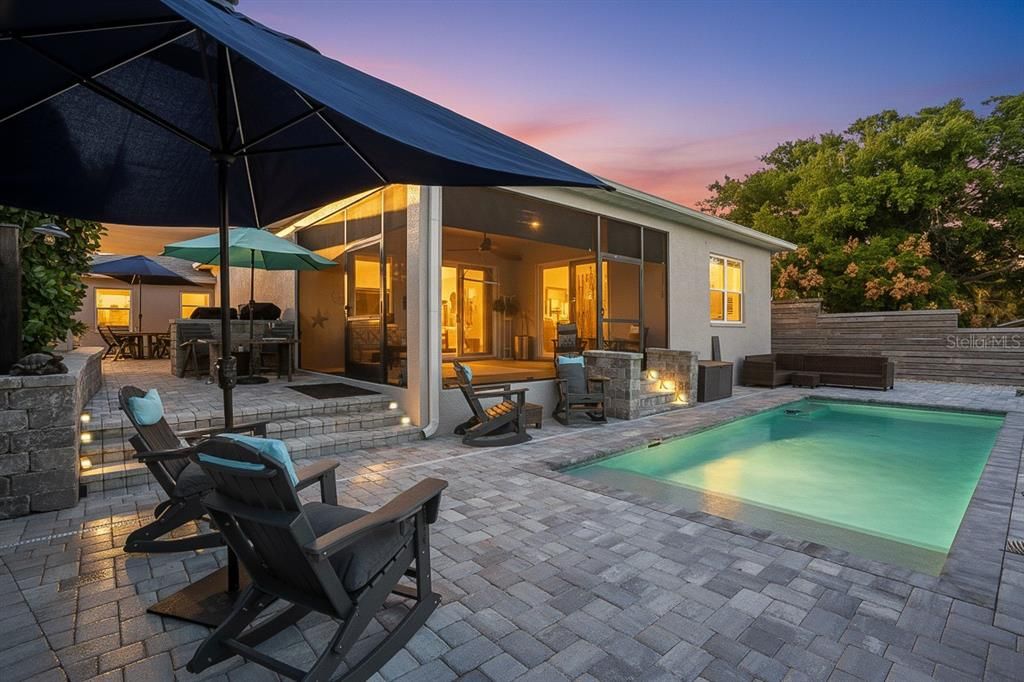 En Venta: $1,150,000 (4 camas, 3 baños, 2498 Pies cuadrados)