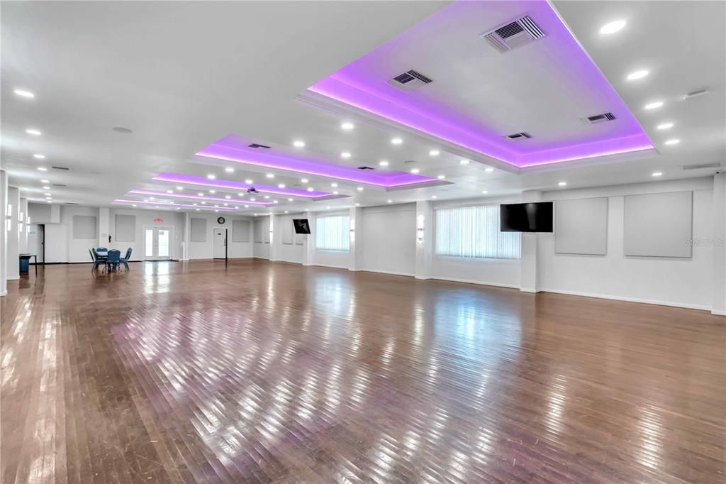 En Venta: $1,150,000 (4 camas, 3 baños, 2498 Pies cuadrados)