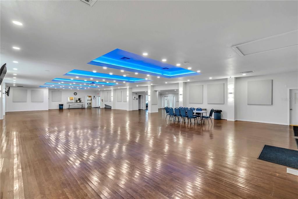 En Venta: $1,150,000 (4 camas, 3 baños, 2498 Pies cuadrados)