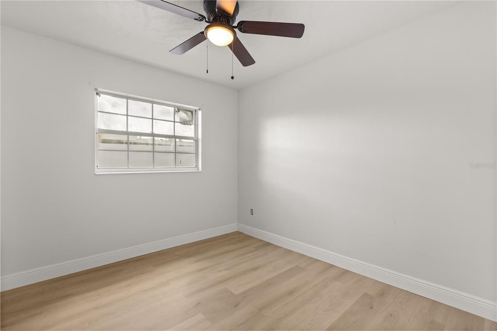 For Rent: $2,800 (5 beds, 3 baths, 1945 Square Feet)