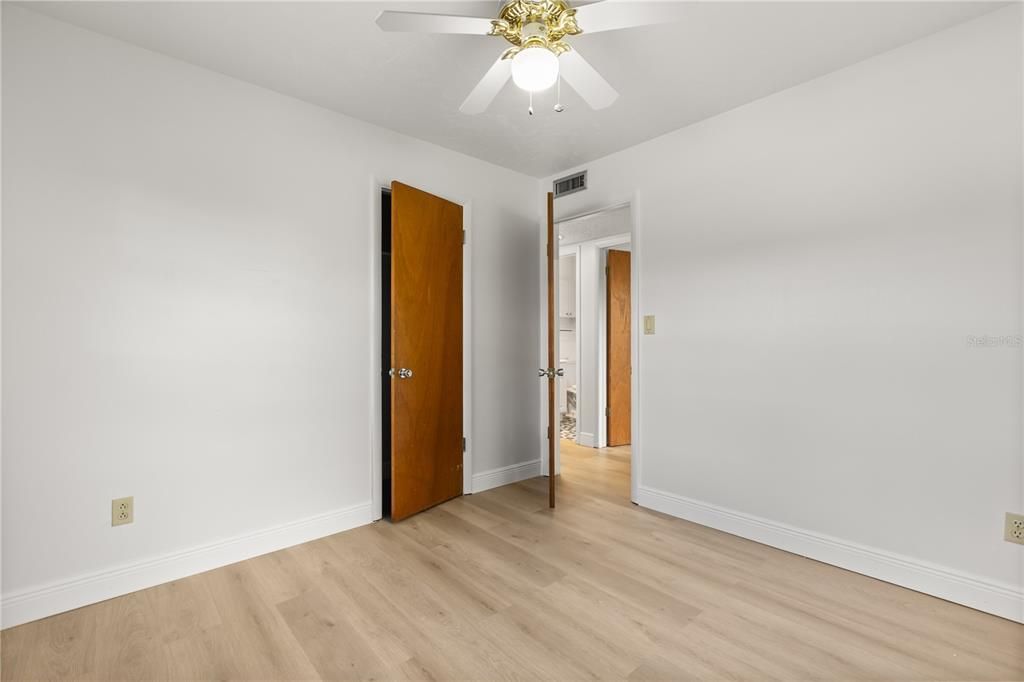 For Rent: $2,800 (5 beds, 3 baths, 1945 Square Feet)