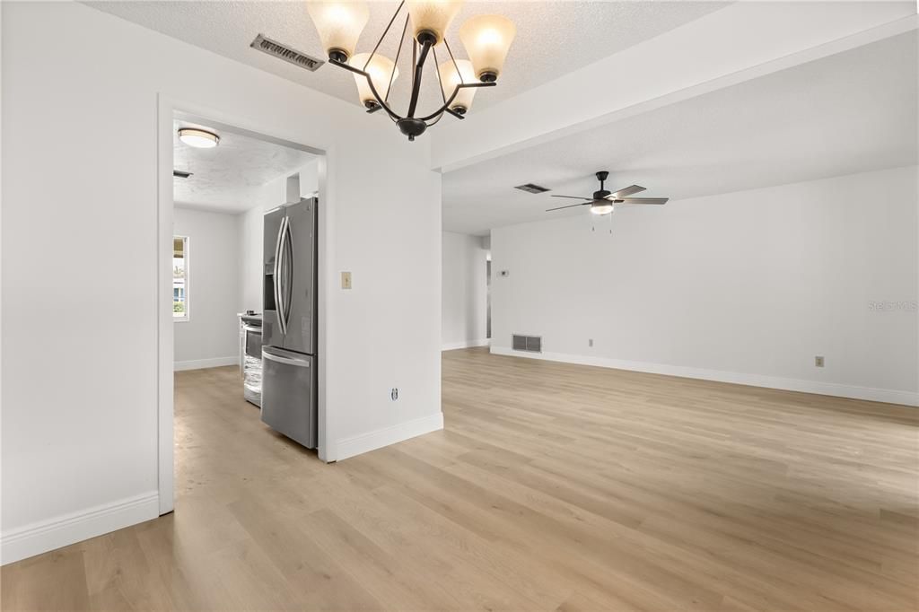 For Rent: $2,800 (5 beds, 3 baths, 1945 Square Feet)