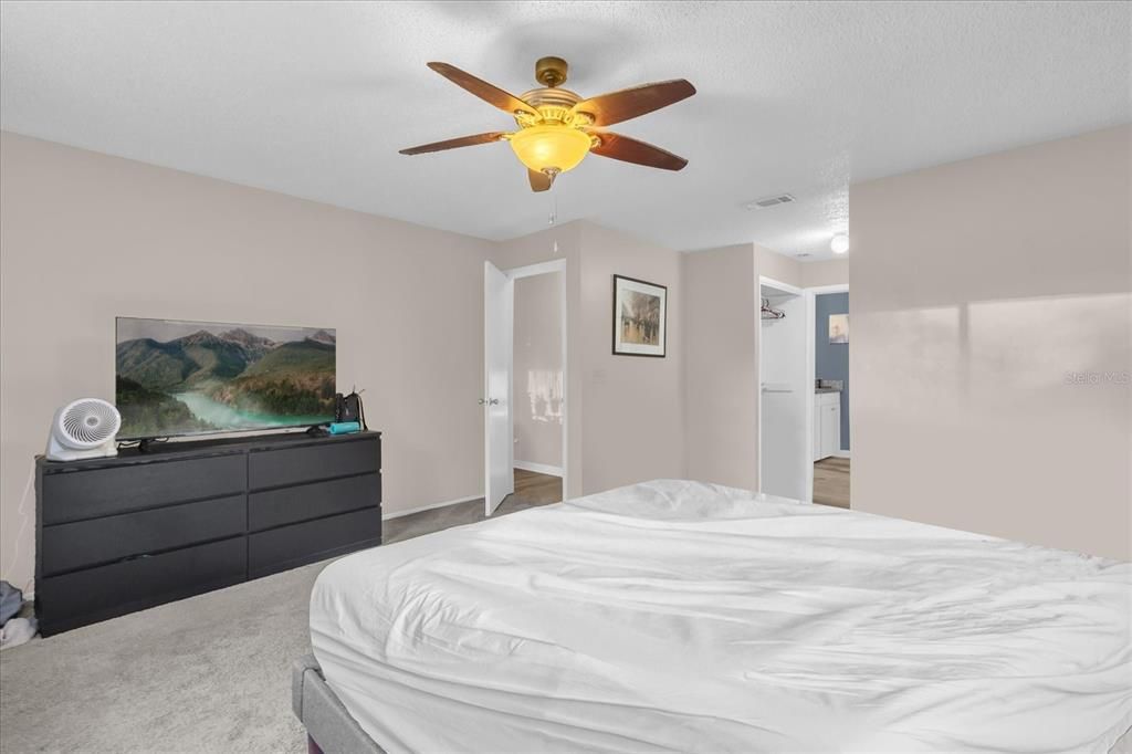 На продажу: $399,900 (3 спален, 2 ванн, 1766 Квадратных фут)